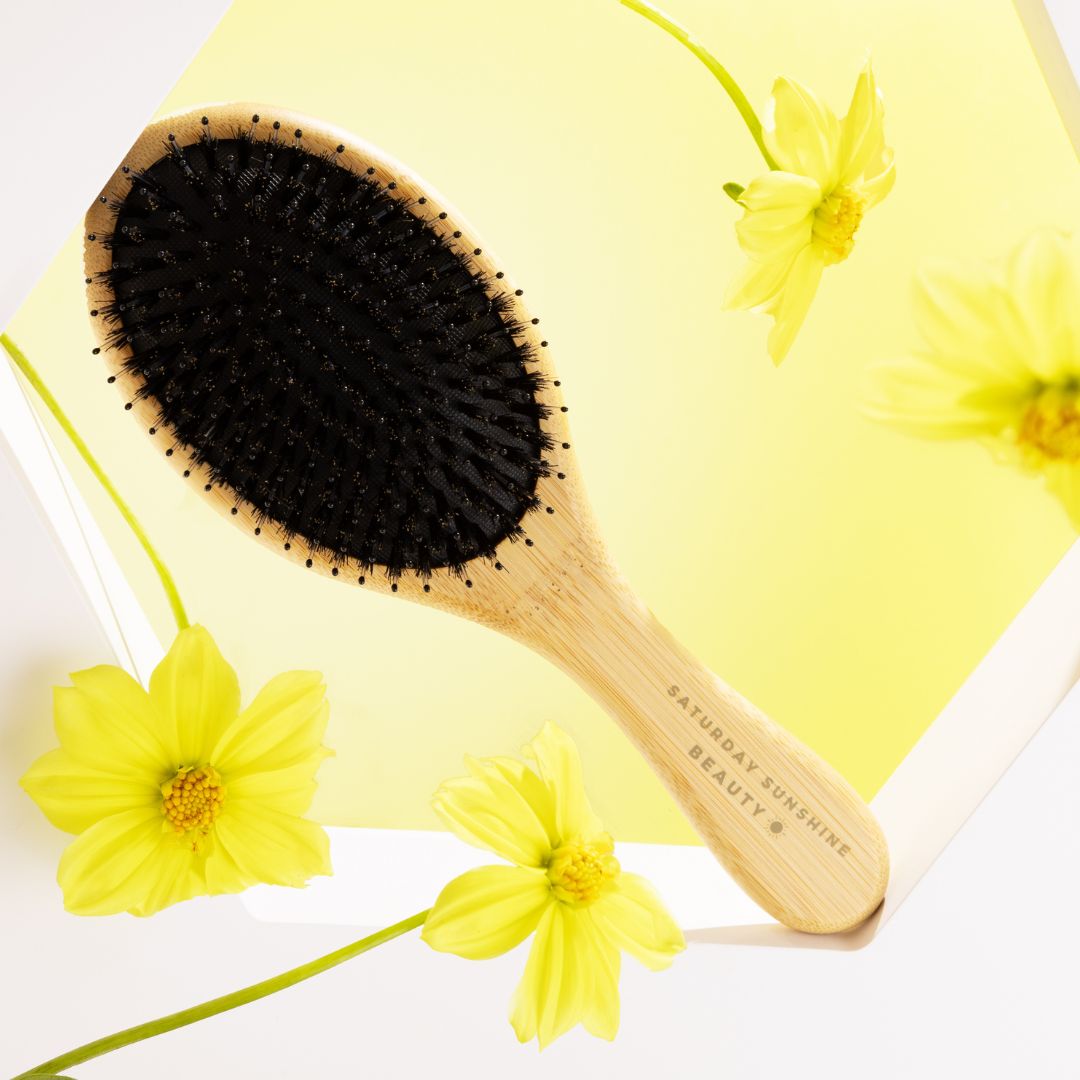 Slick smooth detangle magic brush